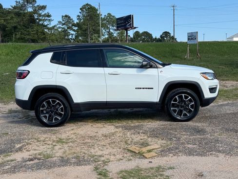 Used 2019 Jeep Compass Trailhawk AWD/4WD image 6