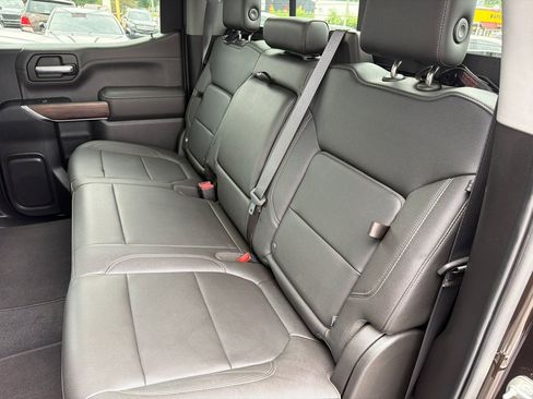 Used 2019 GMC Sierra 1500 SLT w/ SLT Premium Package AWD/4WD image 42