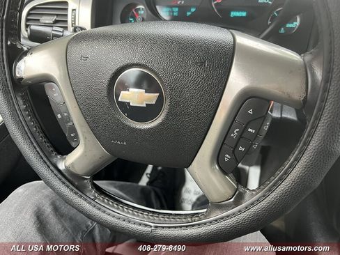 Used 2010 Chevrolet Avalanche LT w/ Luxury Package AWD/4WD image 24