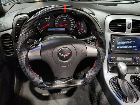 Used 2006 Chevrolet Corvette Convertible w/ Preferred Equipment Group RWD image 32