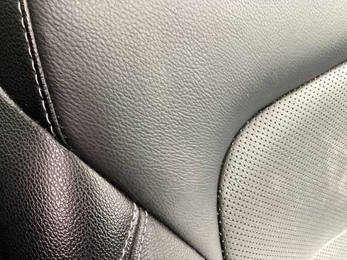 Used 2020 Ford Escape Titanium w/ Titanium Premium Package 2.0 image 22