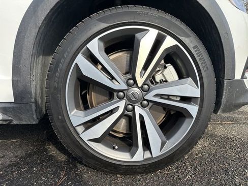 Certified 2025 Volvo V60 B5 Cross Country Plus image 11