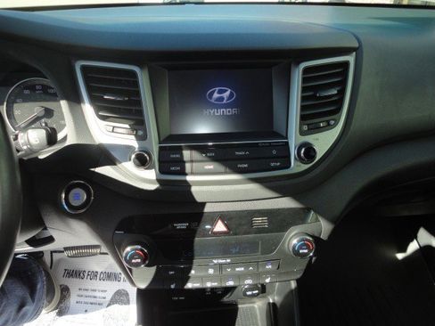 Used 2018 Hyundai Tucson Value w/ Cargo Package image 6