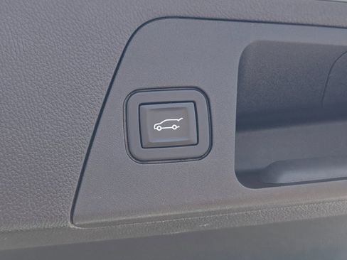 Used 2018 Buick Envision Essence AWD/4WD image 14