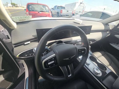 Used 2026 Genesis GV70 2.5T AWD/4WD image 3