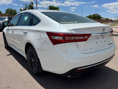 Used 2017 Toyota Avalon Touring FWD image 4