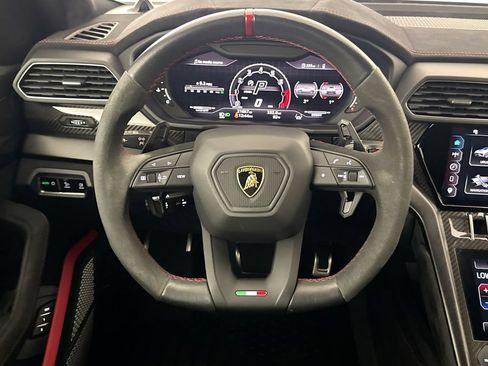 Used 2024 Lamborghini Urus Performante AWD/4WD image 11