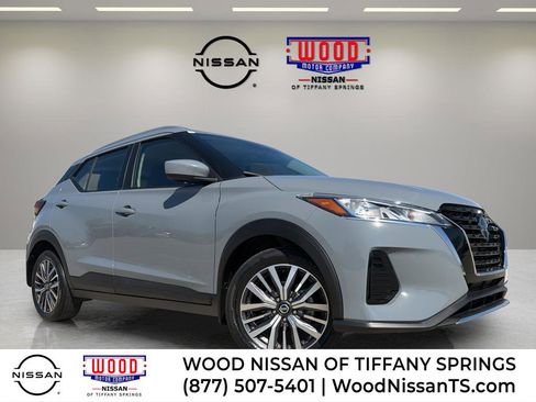 Certified 2021 Nissan Kicks SV image 1