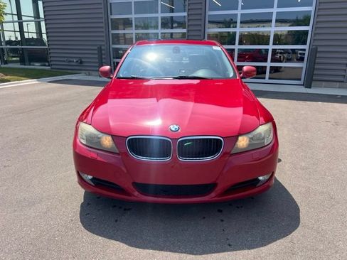 Used 2010 BMW 328i xDrive Sedan AWD/4WD image 2