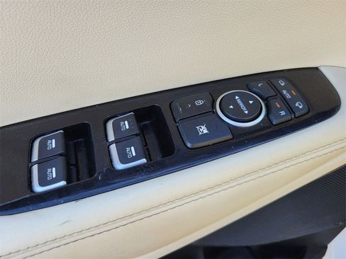 Used 2016 Kia Sorento SX w/ SXL Technology Package image 23