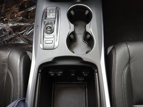 Used 2020 Acura MDX SH-AWD image 12