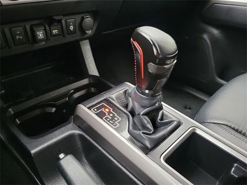 Used 2023 Toyota Tacoma Limited image 21