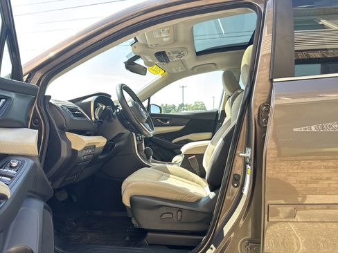 Used 2021 Subaru Ascent Premium image 9