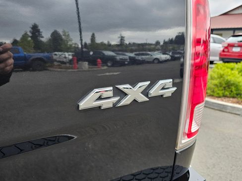 Used 2018 RAM 2500 Laramie AWD/4WD image 11