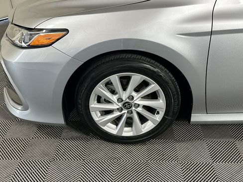 Used 2024 Toyota Camry LE w/ Convenience Package FWD image 11