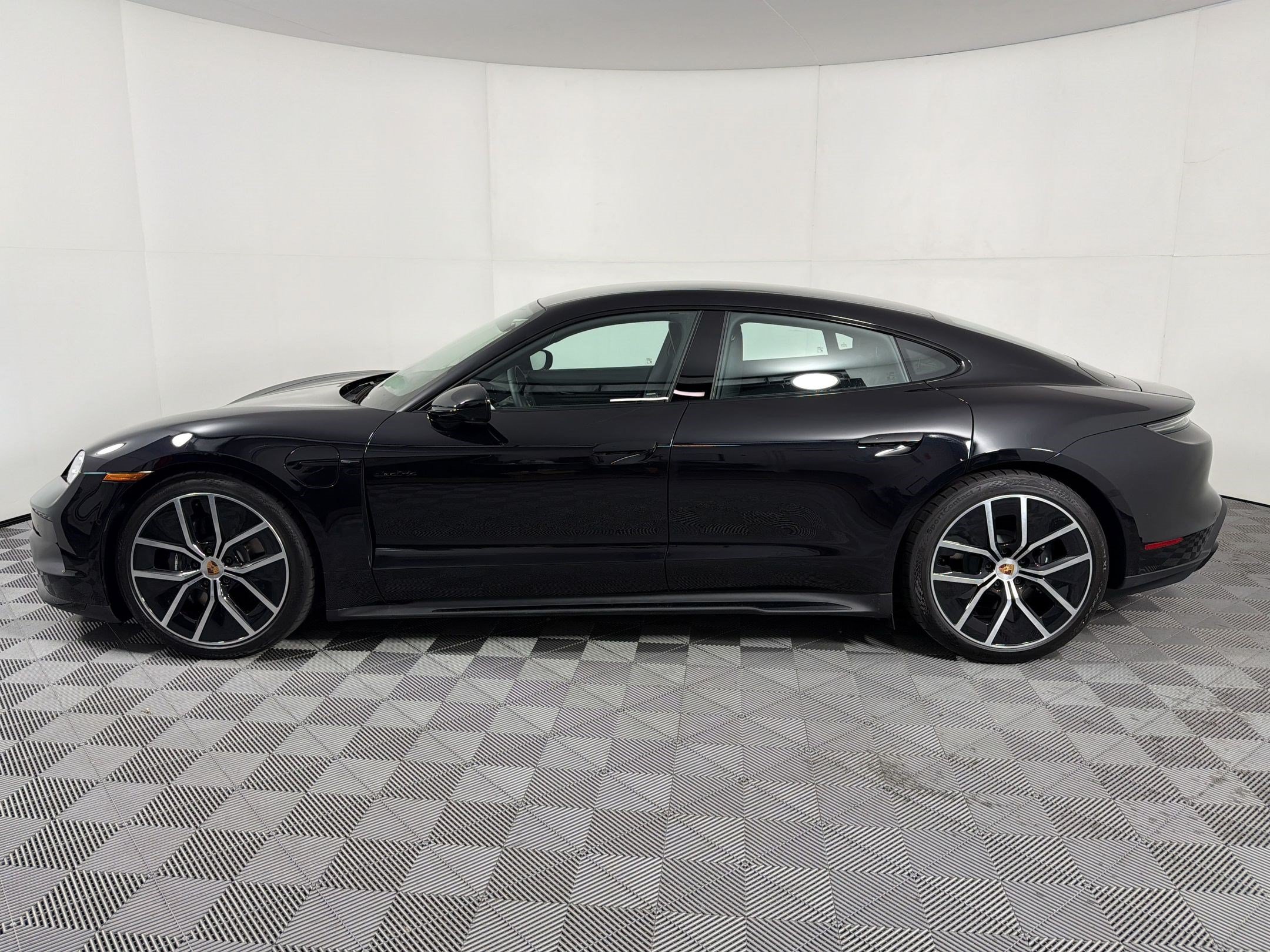 Used 2026 Porsche Taycan AWD/4WD image 2