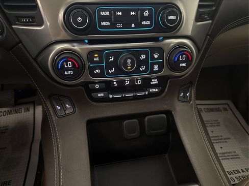 Used 2019 Chevrolet Tahoe LT w/ Luxury Package RWD image 37