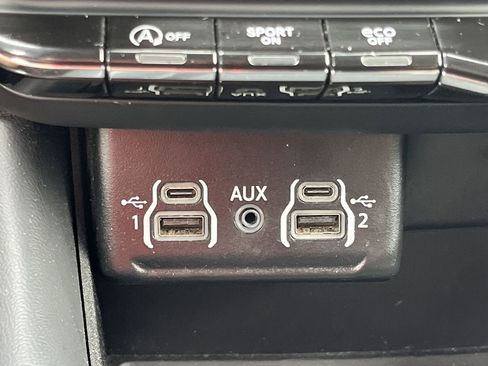 Used 2025 Dodge Durango GT RWD image 6