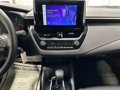 Used 2025 Toyota Corolla LE image 24