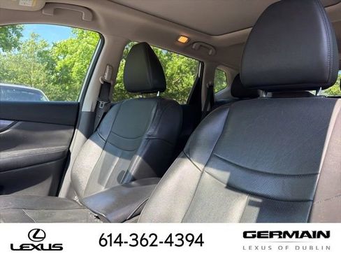 Used 2016 Nissan Rogue SL w/ SL Premium Package AWD/4WD image 12