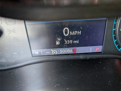 Used 2022 Chevrolet Colorado Z71 RWD image 11