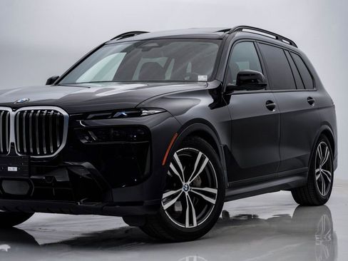 Used 2024 BMW X7 xDrive40i w/ M Sport Package image 2