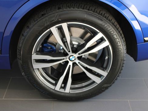 Used 2025 BMW X7 M60i AWD/4WD image 35