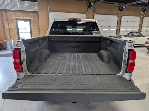 Used 2018 Chevrolet Silverado 1500 LT w/ All Star Edition image 10