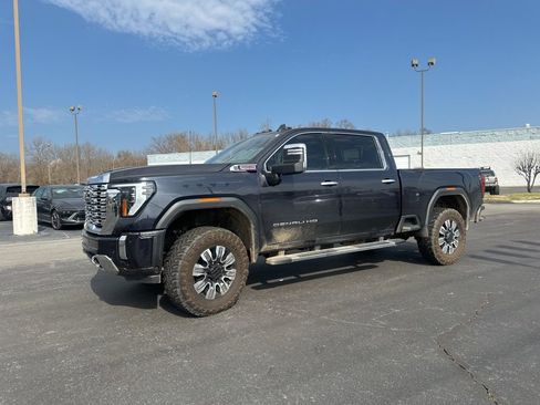 Used 2024 GMC Sierra 2500 Denali w/ Denali Reserve Package image 15