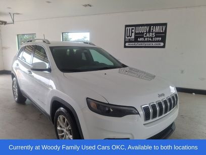 Used 2019 Jeep Cherokee Latitude w/ Popular Appearance Group
