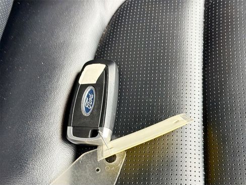 Used 2023 Ford Escape Platinum image 35