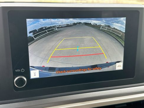 Used 2024 Toyota Tacoma TRD Off-Road image 17