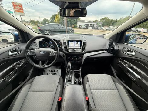 Used 2019 Ford Escape SE w/ Ford Safe & Smart Package AWD/4WD image 25