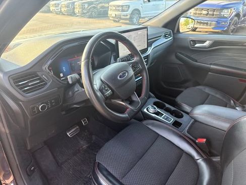 Used 2023 Ford Escape ST-Line w/ Tech Pack #1 AWD/4WD image 10