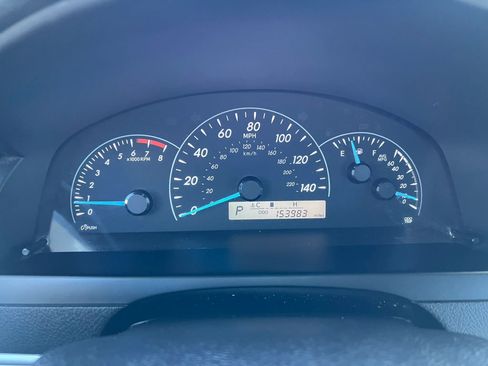 Used 2014 Toyota Camry L image 7