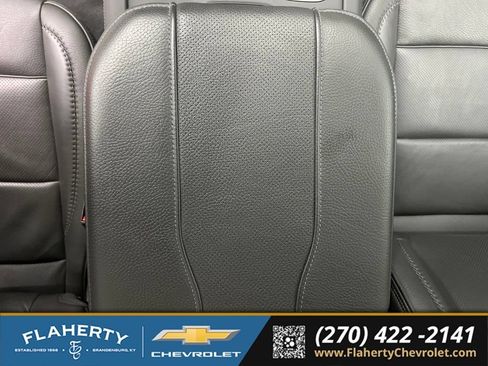 Used 2025 GMC Sierra 1500 Denali w/ Technology Package AWD/4WD image 32