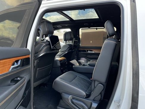 Used 2024 Jeep Grand Wagoneer Series III w/ Rear Seat Video Group 1 image 12
