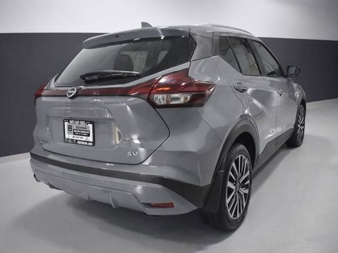 Certified 2023 Nissan Kicks SV image 8