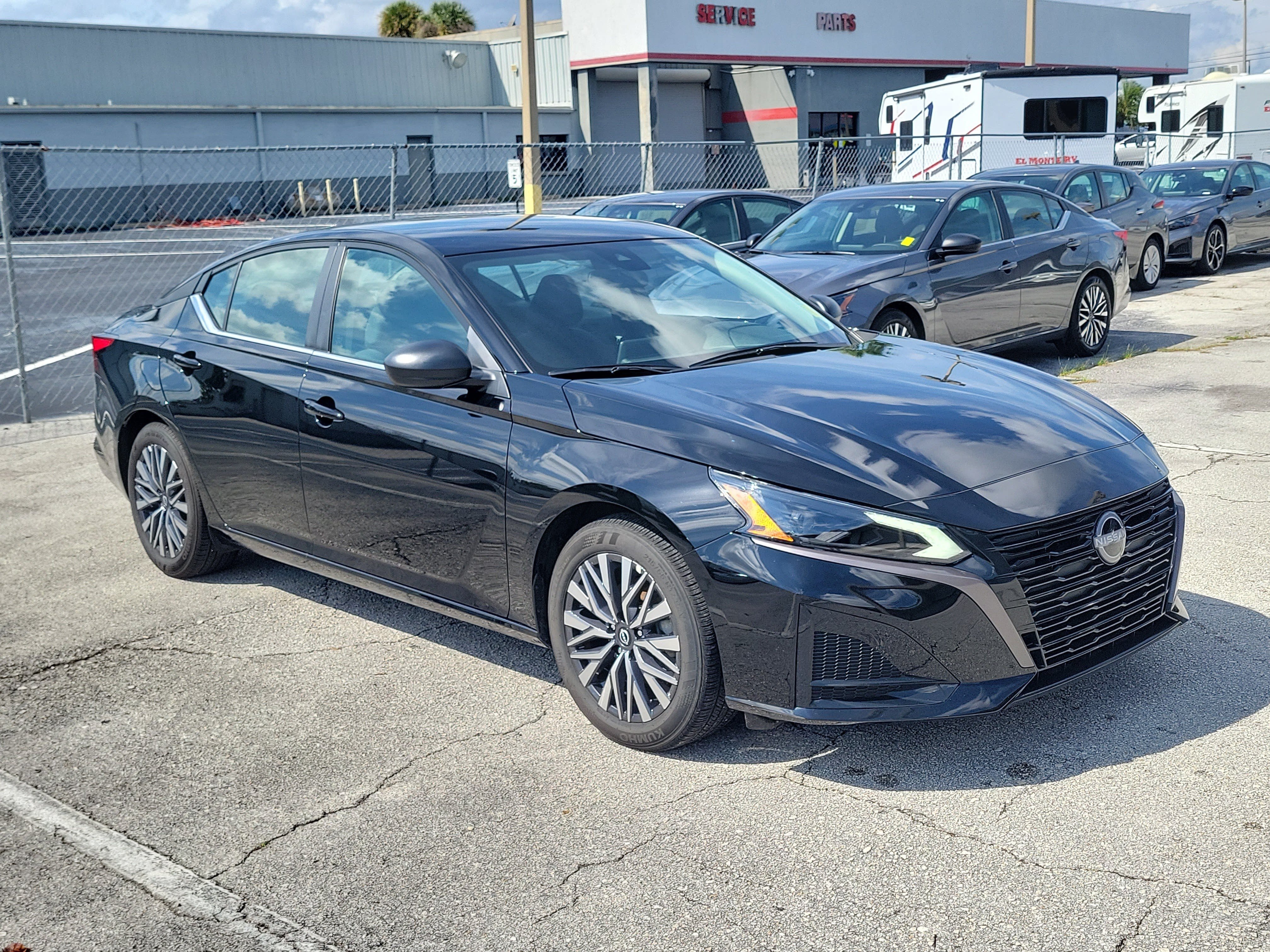 Certified 2026 Nissan Altima 2.5 SV FWD image 3