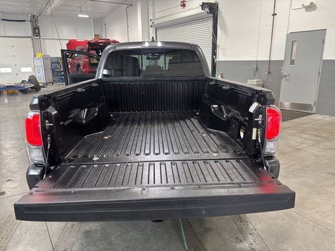 Used 2023 Toyota Tacoma TRD Sport image 21