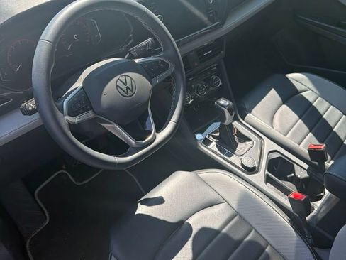Used 2023 Volkswagen Taos SEL AWD/4WD image 9