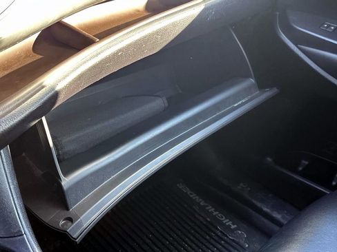 Used 2019 Toyota Highlander XLE image 34