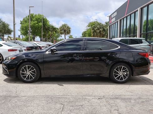 Used 2017 Lexus ES 350 w/ Luxury Package FWD image 19