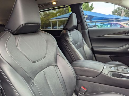 Used 2022 INFINITI QX60 Sensory w/ Cargo Package image 29