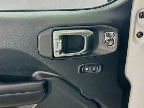 Used 2020 Jeep Gladiator Sport w/ Quick Order Package 24S image 17