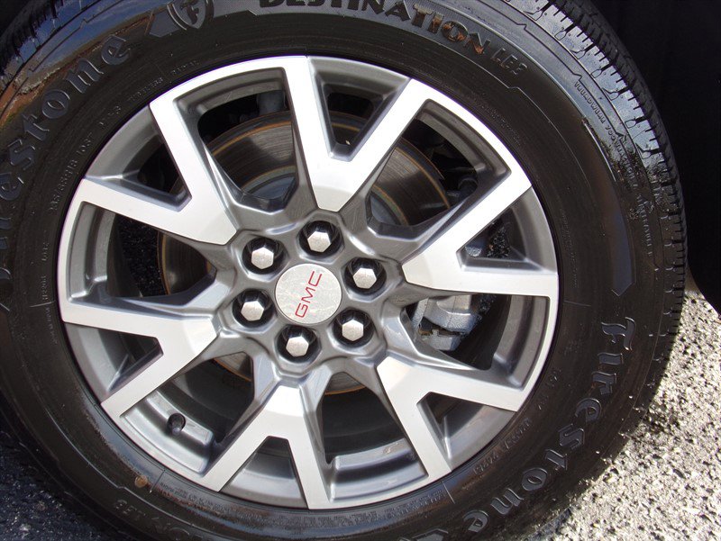 Used 2020 GMC Acadia SLE w/ LPO, Floor Liner Package FWD image 17