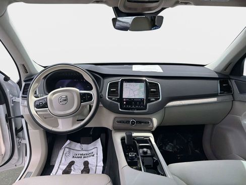 Certified 2025 Volvo XC90 T8 Plus w/ Protection Package Premier AWD/4WD image 15