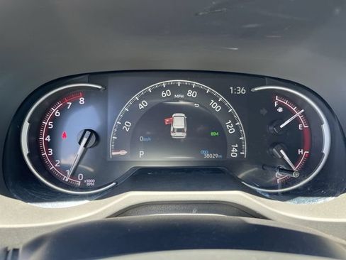 Used 2025 Toyota RAV4 XLE FWD image 12