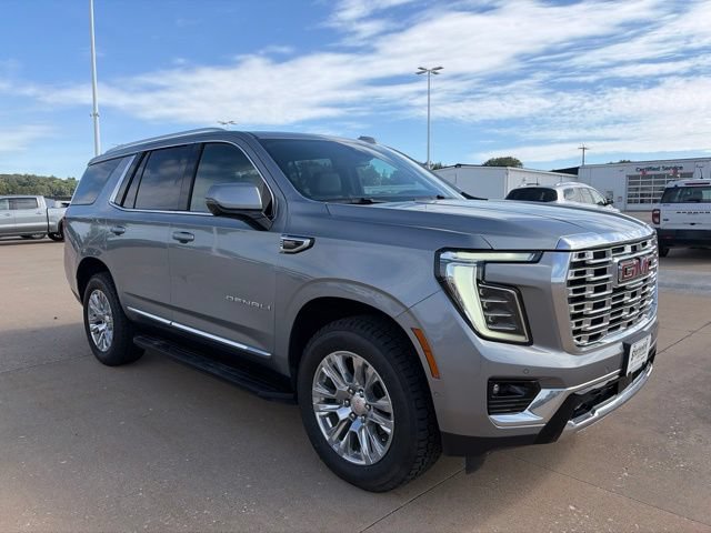 Used 2025 GMC Yukon Denali AWD/4WD image 1