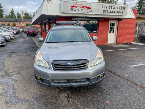 Used 2010 Subaru Outback 2.5i Premium image 6